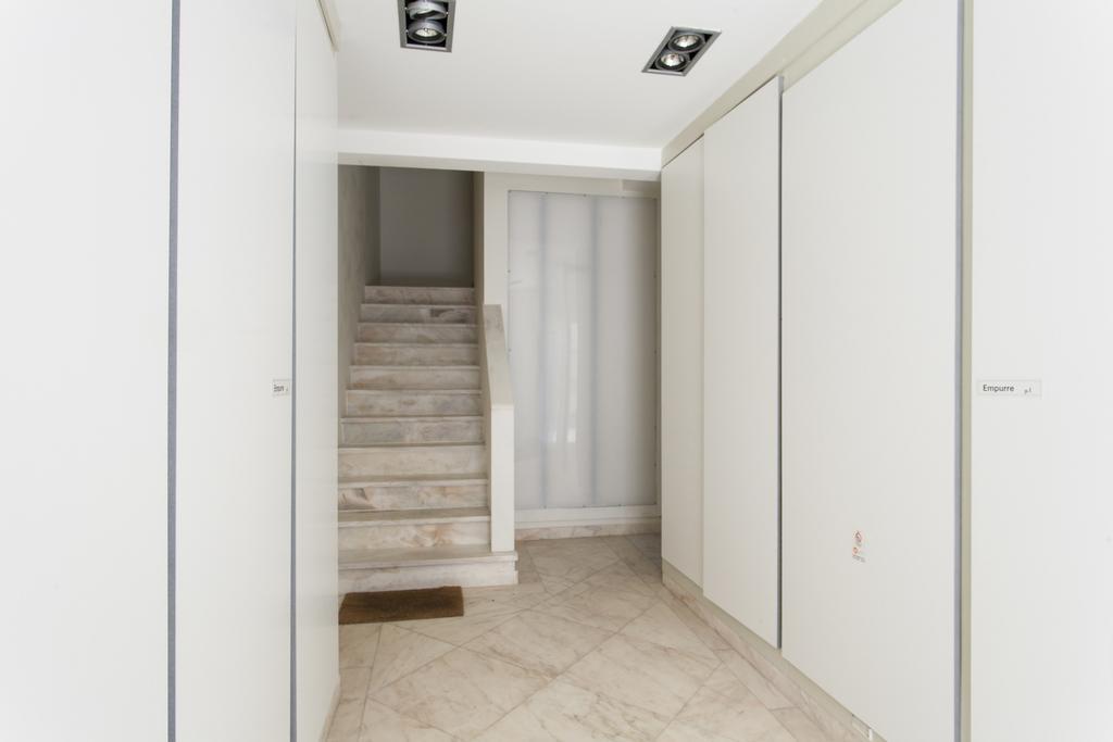 ALTIDO Joyful 2BR Apt with terrace nearby São Bento Palace Lisboa Quarto foto