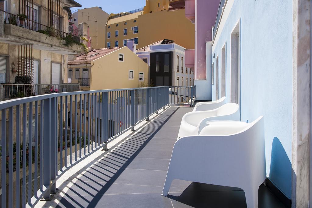 ALTIDO Joyful 2BR Apt with terrace nearby São Bento Palace Lisboa Exterior foto