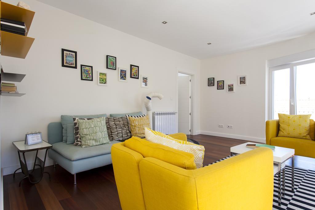 ALTIDO Joyful 2BR Apt with terrace nearby São Bento Palace Lisboa Exterior foto