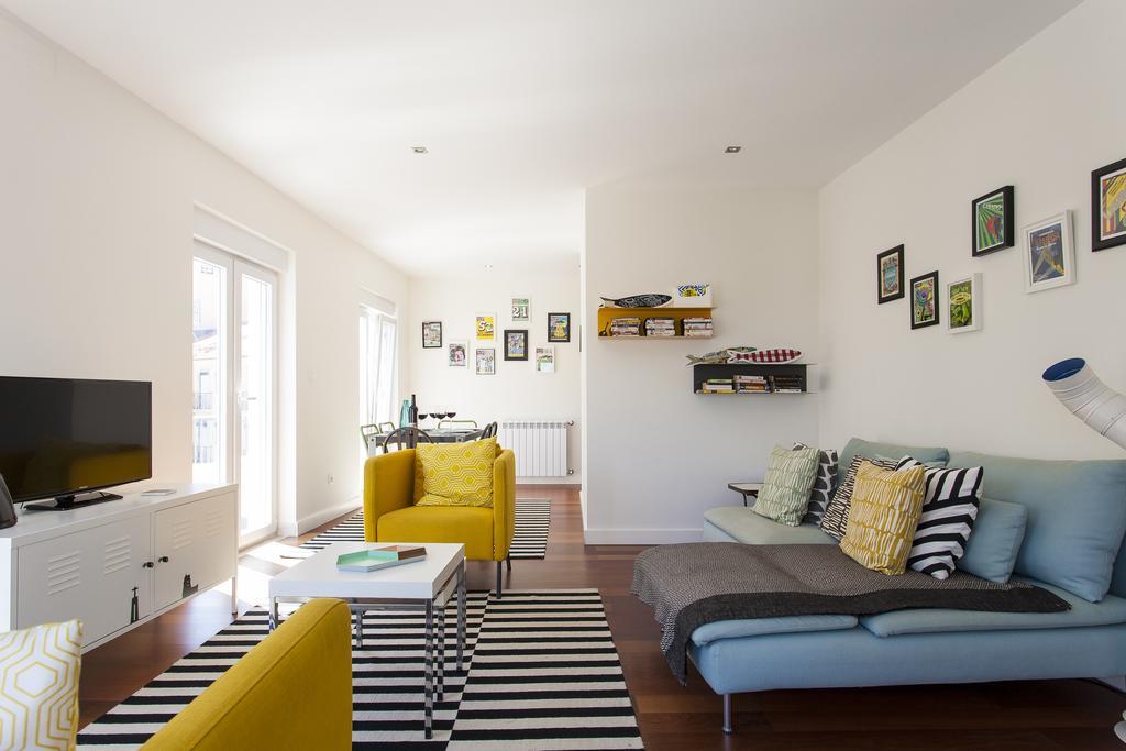 ALTIDO Joyful 2BR Apt with terrace nearby São Bento Palace Lisboa Exterior foto